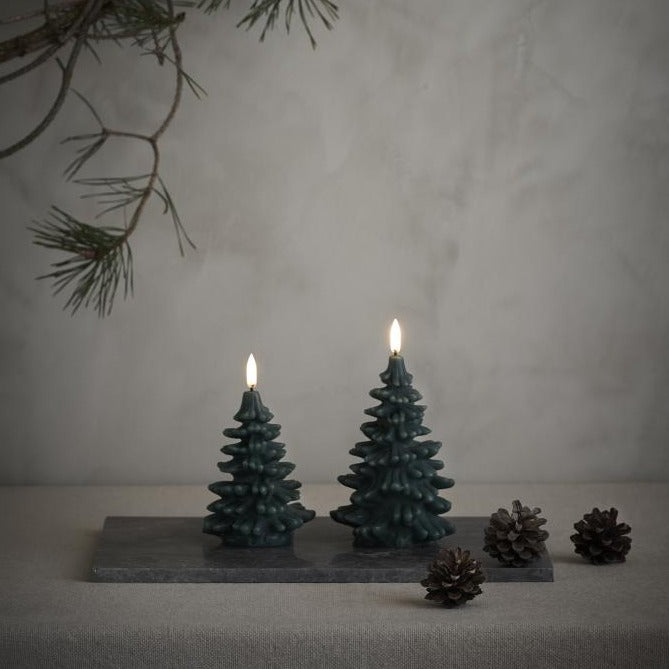 Uyuni LED Kaars Kerstboom Christmas Tree Candle 10x15 cm | Pine Green Smooth