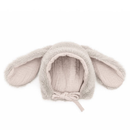 Babyshower Babymutsje Warmy Bunny Plushy Creme, vooraanzicht op witte achtergrond
