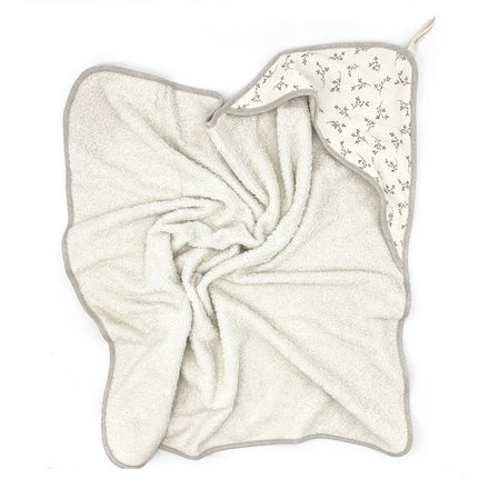 Babyshower Badcape Olive Bloom, detailfoto van het dessin