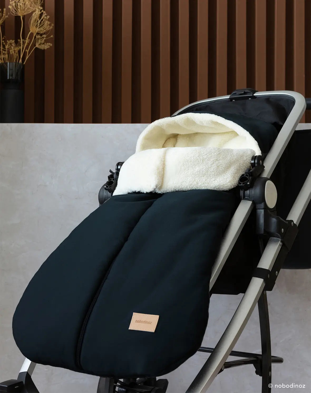 * Nobodinoz Hyde Park Voetenzak Voor Buggy 6-18M - 90x50cm | Black