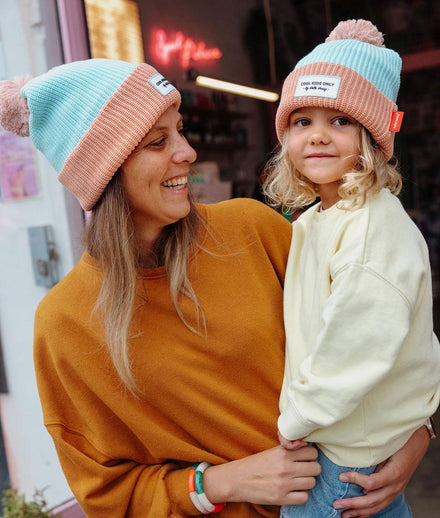 Hello Hossy muts mama Color Block Candy, gedragen door een moeder