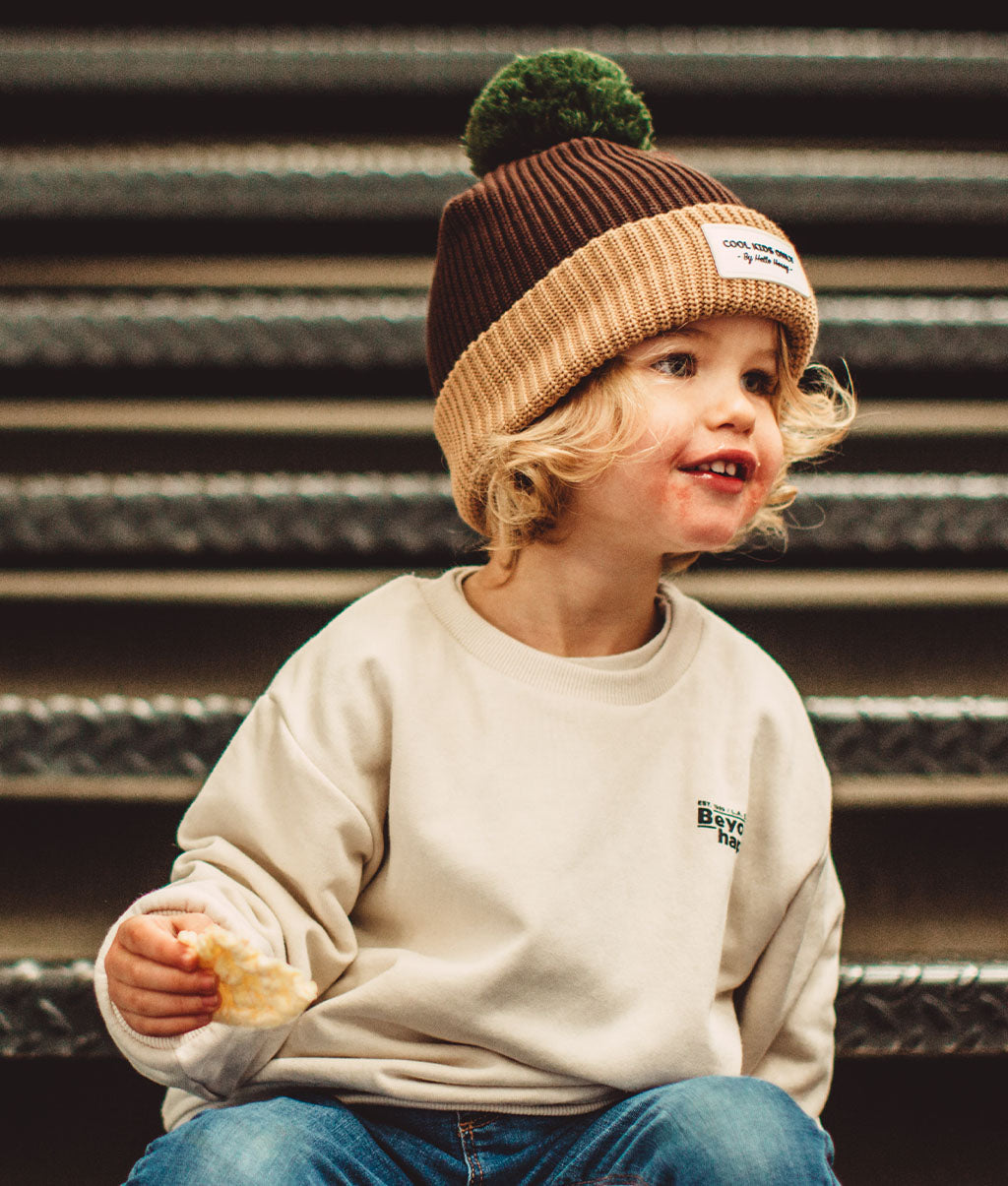 Hello Hossy muts papa Color Block Pistachio, bijpassende kindermuts gedragen