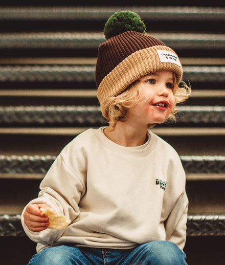 Hello Hossy muts papa Color Block Pistachio, bijpassende kindermuts gedragen
