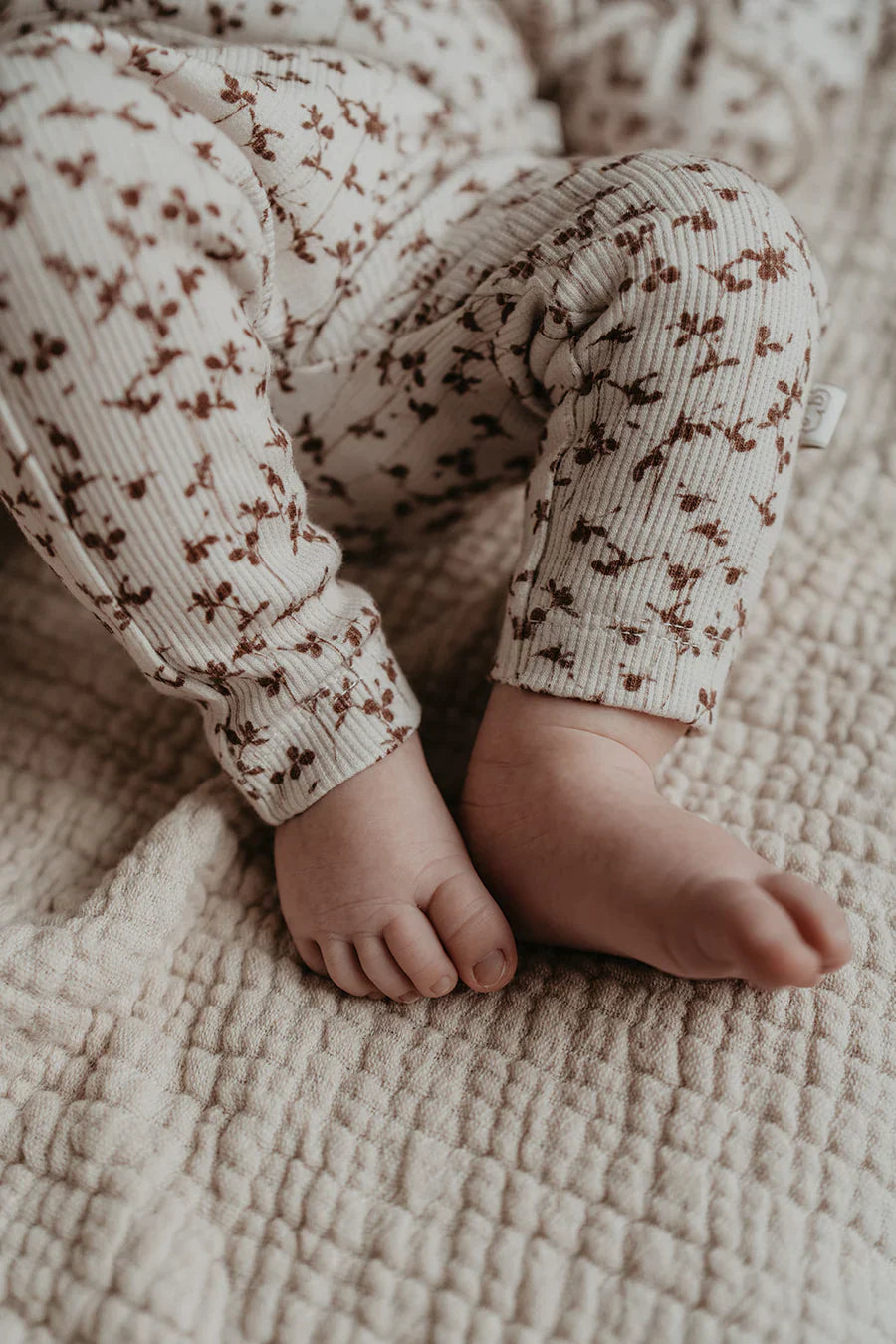 Yumi Baby Broekje Pants | Brown Leafs