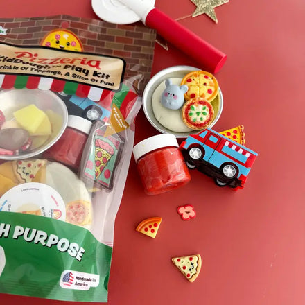 Taste-safe klei speelset Pizzeria van Earth Grown KidDoughs, handgemaakt vanaf 3 jaar bij De Gele Flamingo