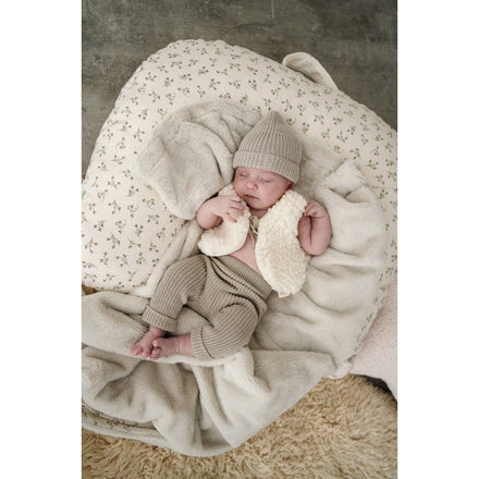 Babyshower Voedingskussen Olive Bloom Canvas, tweede aanzicht op witte achtergrond
