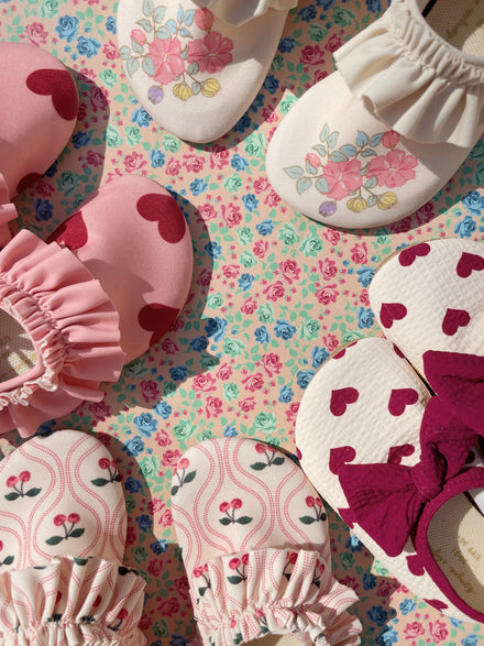 * Konges Sløjd Merle Frill Zwemschoentjes | Cherry Pink Motif