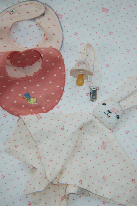 Konges Sløjd Sleepy Rabbit | Cherry Dot