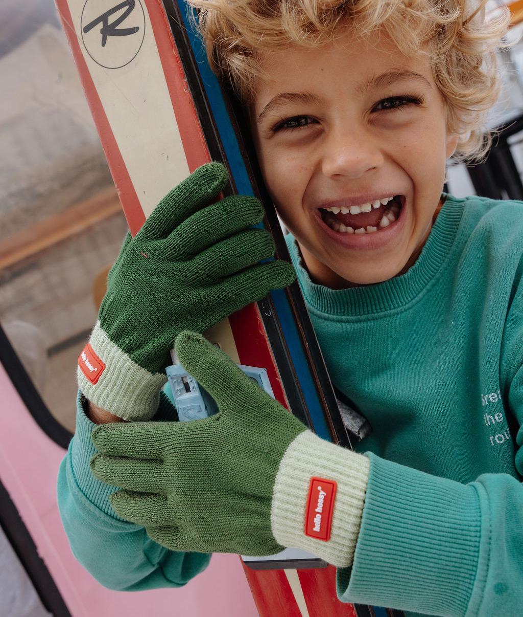 Hello Hossy handschoenen Handy Mossy, gedragen, van dichtbij