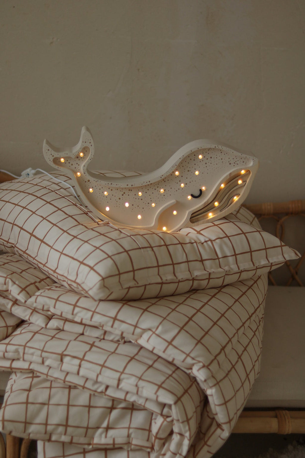 Little Lights Lamp Whale | Albino White