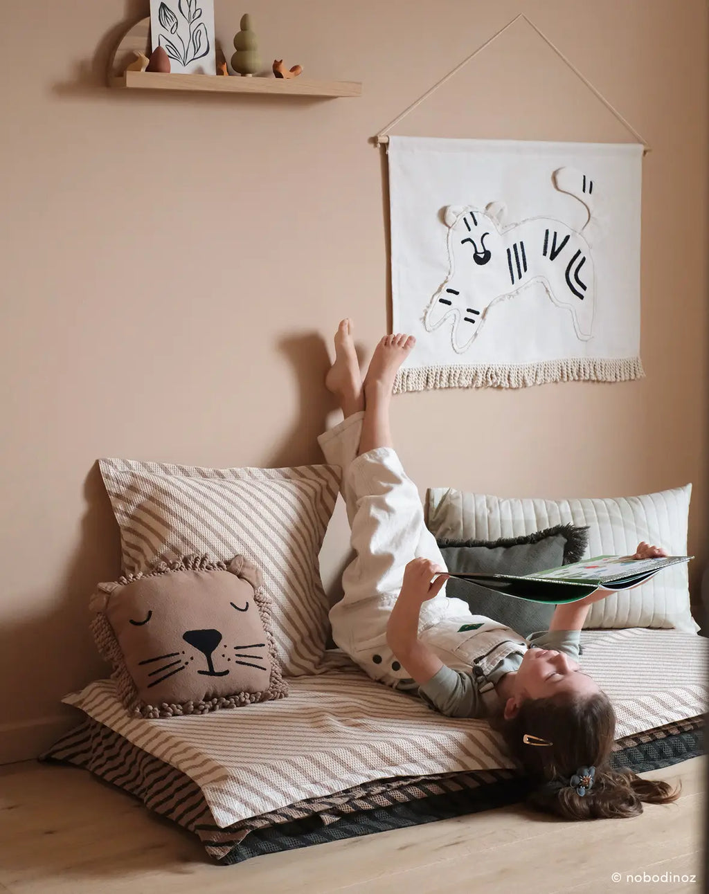 * Nobodinoz Lion Face Embroidery Kussen 34x34cm | Sesame