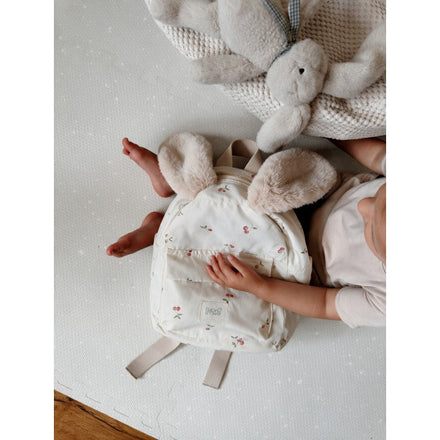 Babyshower Kinderrugzak Lapin Cherry Pop, zijaanzicht met de schouderbandjes