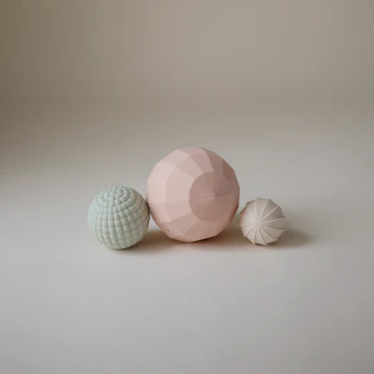 Mushie Sensorisch Speelgoed Nesting Spheres | Blush