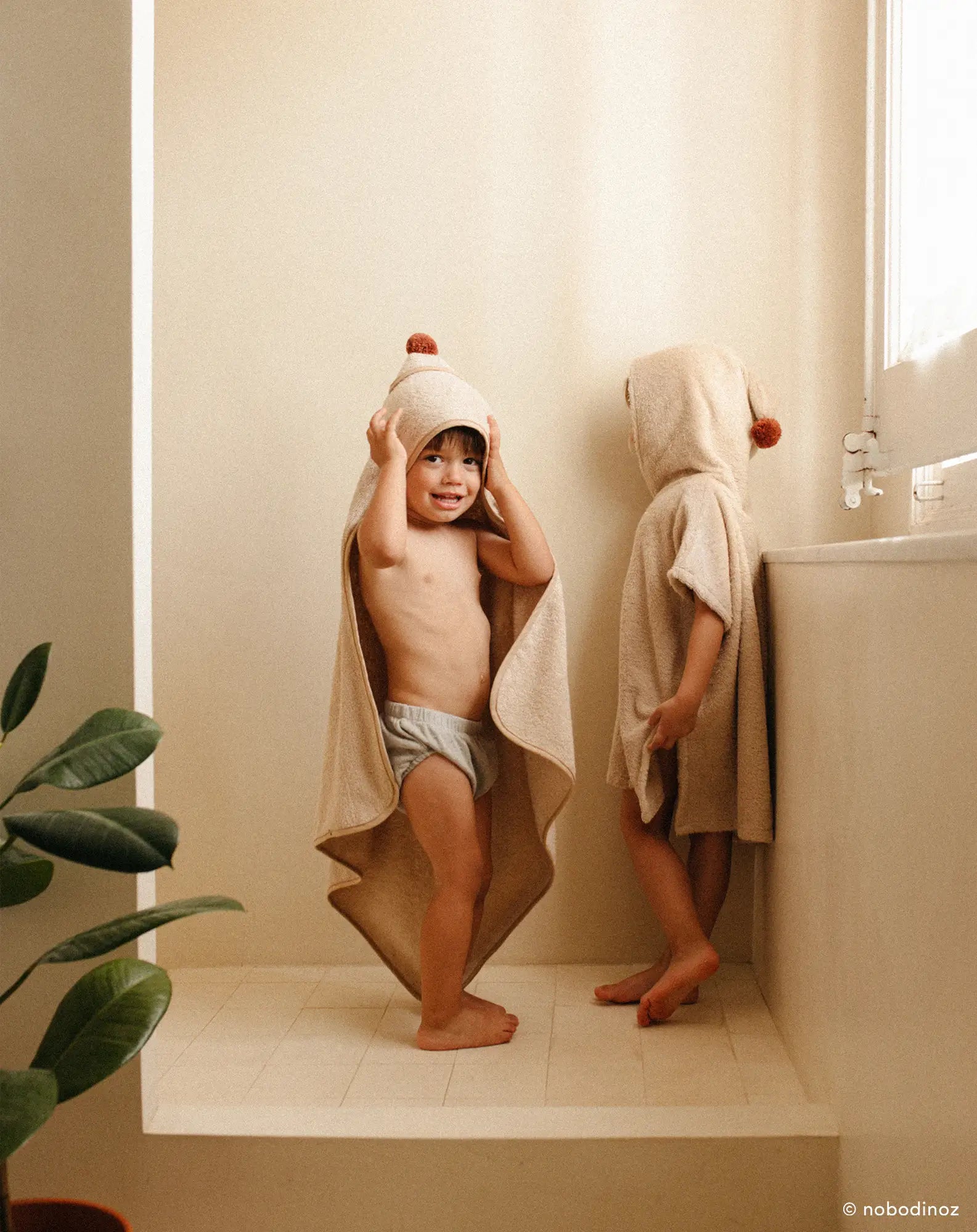 * Nobodinoz So Cute Poncho 55x58cm - 3-5Y | Almond