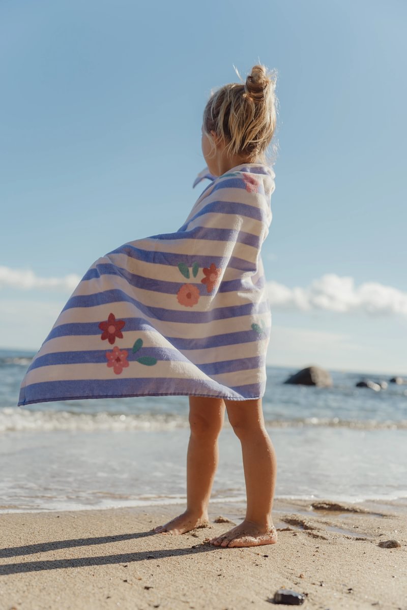 Little Dutch Strandhanddoek 60x120 | Dreamy Purple Stripe