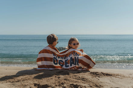 Little Dutch Strandhanddoek 60x120 | Ocean World Brown Stripe