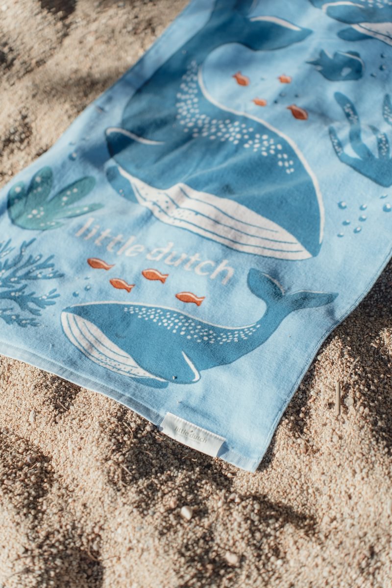Little Dutch Strandhanddoek 60x120 | Ocean World Blue