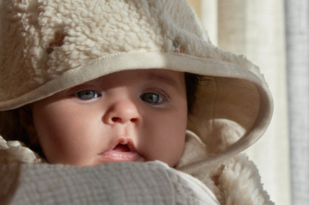 Little Dutch Teddy Vestje Sand Flowers | Sand