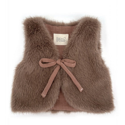 Babyshower Babyvestje Warmy Plushy Moka, vooraanzicht op witte achtergrond