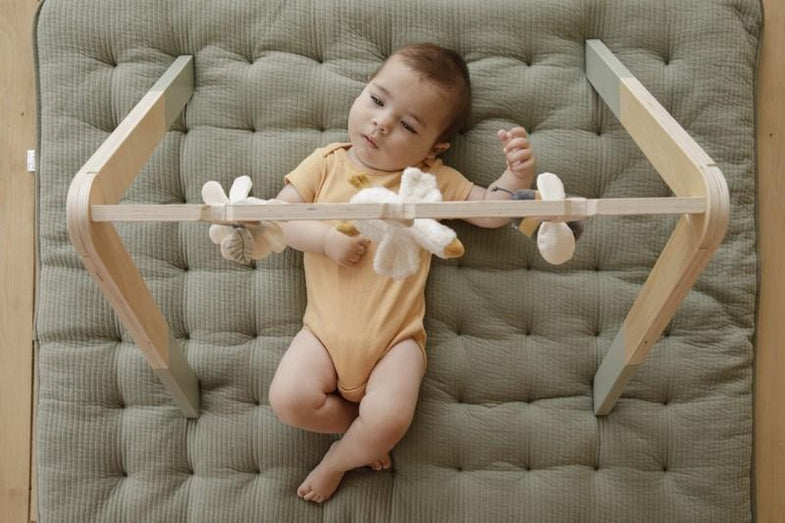Little Dutch houten babygym met speeltjes - Little Goose