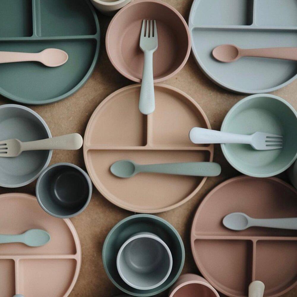 Mushie Silicone Bord Rond Met Zuignap | Dried Thyme