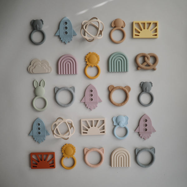 Mushie Siliconen Bijtring | Lion Soft Yellow