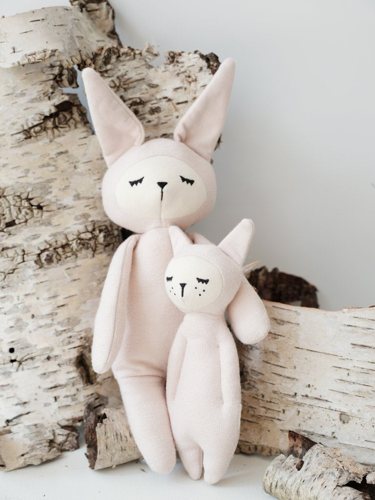 Fabelab Knuffeltje met rammelaar | Bunny