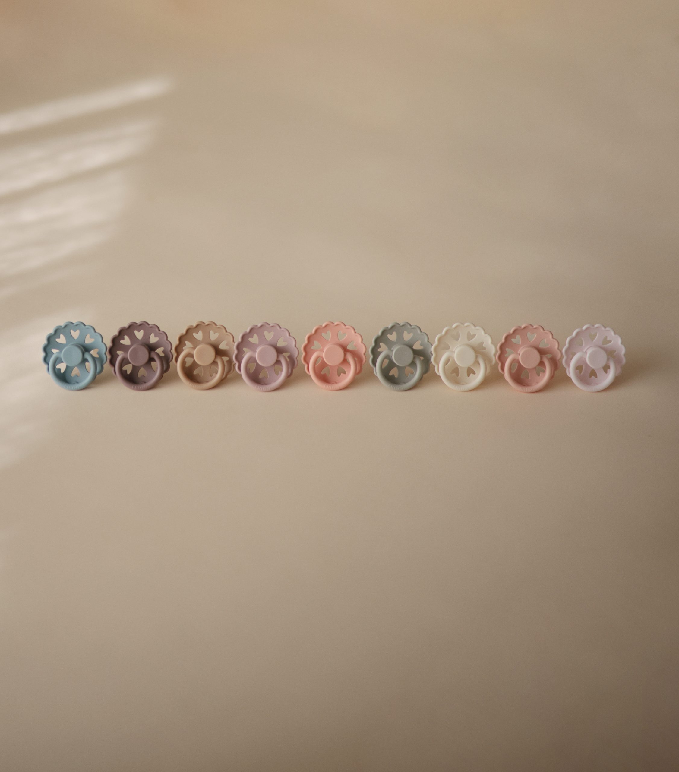 * Frigg Fairytale Latex Fopspeen 6+M | Ugly Duckling