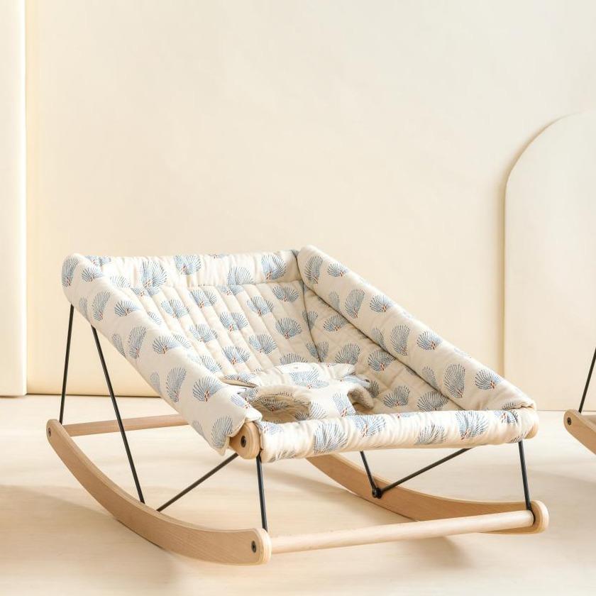 * Nobodinoz Growing Green Baby Bouncer | BASIS (zonder hoes)