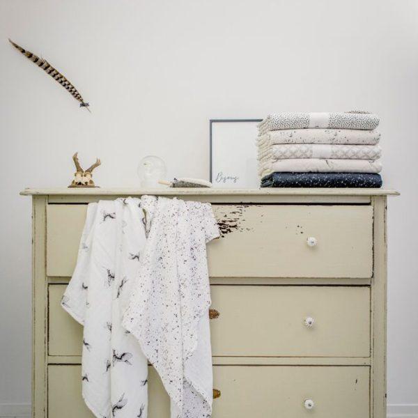 Mies & co swaddle deken 120x120cm Cloud Dancers