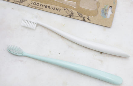 The Natural Family NFCO organic tandenborstel - Rivermint & Ivory Desert (2 stuks)