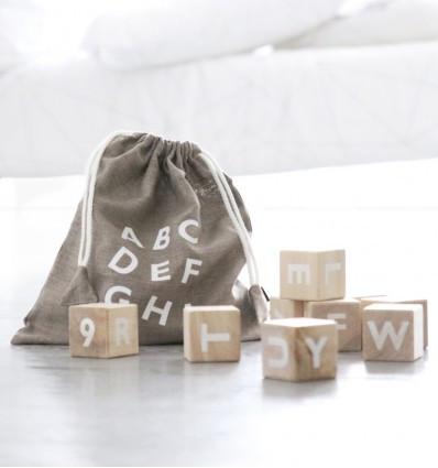Ooh noo houten Alphabet blocks white - DE GELE FLAMINGO - Kids concept store 
