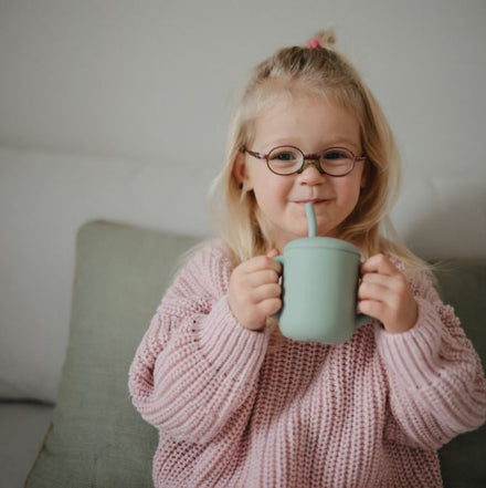 Mushie Oefenbeker met rietje | Cambridge Blue